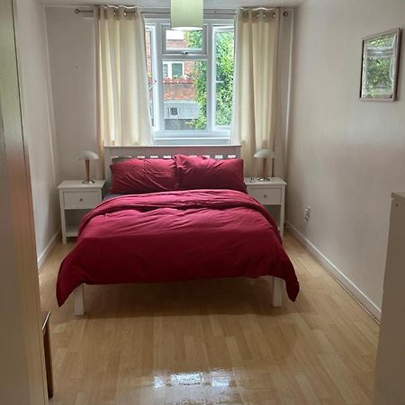 86 Mcdermott Appartement Londen Buitenkant foto