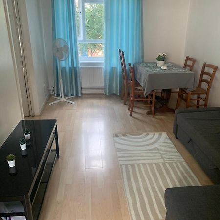 86 Mcdermott Appartement Londen Buitenkant foto